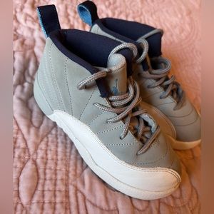 Jordan retro 12 stealth white / cool grey. Size toddler 10c